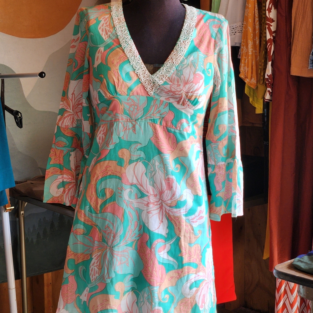 Vintage Floral V-Neck Dress with Beaded Trim